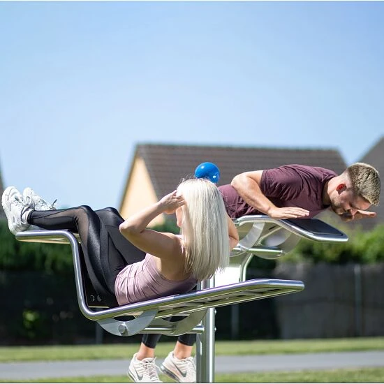 Art Outside Outdoor-Fitnessgerät "Bauch-Rücken" – Bild 3
